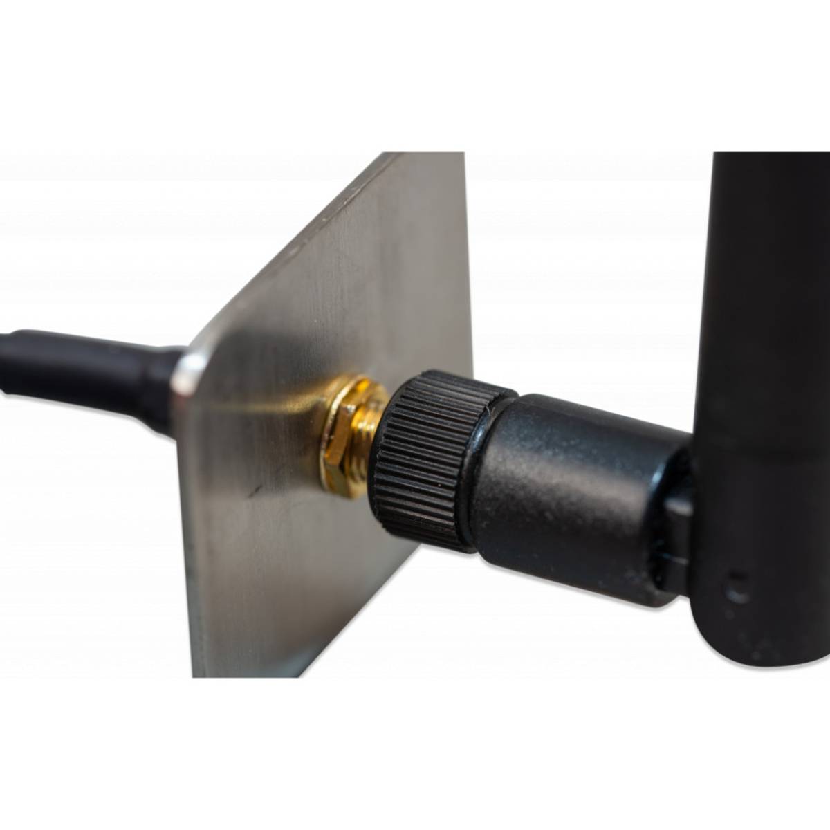 Outdoor LTE-M wall-mount antenna